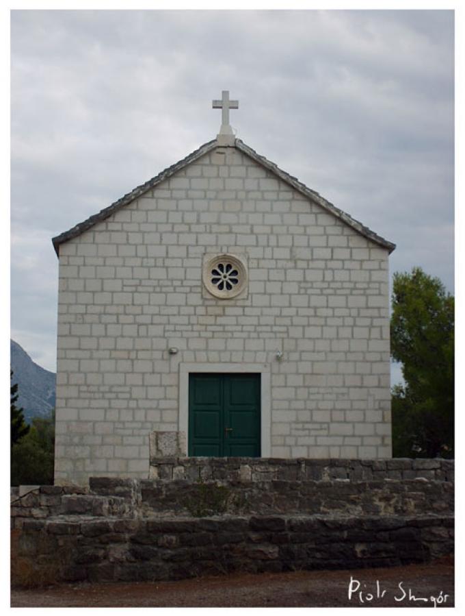 Kapliczka w ogrodzie, Panasonic Lumix, Chorwacja/Makarska, 2007